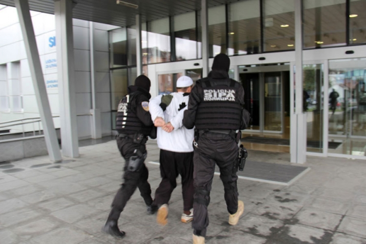 Predložena godina zatvora za pripadnika "Islamske države"