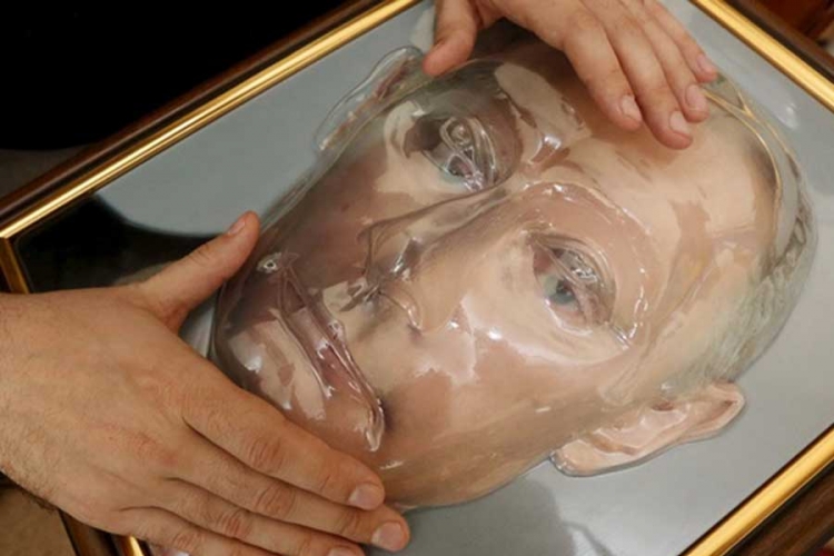 Izložen Putinov 3D portret za slijepe i slabovide (FOTO)