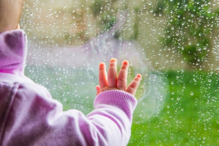 Oblačno uz slabe padavine, naveče razvedravanja, temperatura do 14