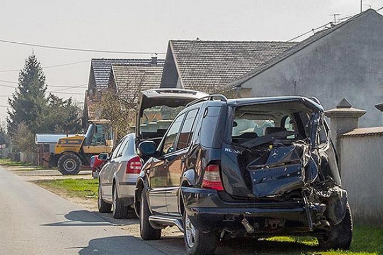 Voz Virovitičanu smrskao auto, a on se odvezao kući