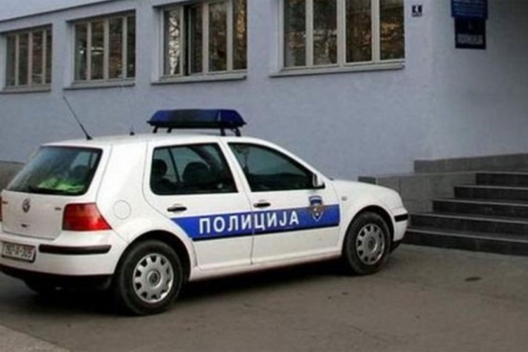 Prijedor: Pronađena dva ugljenisana tijela u automobilu
