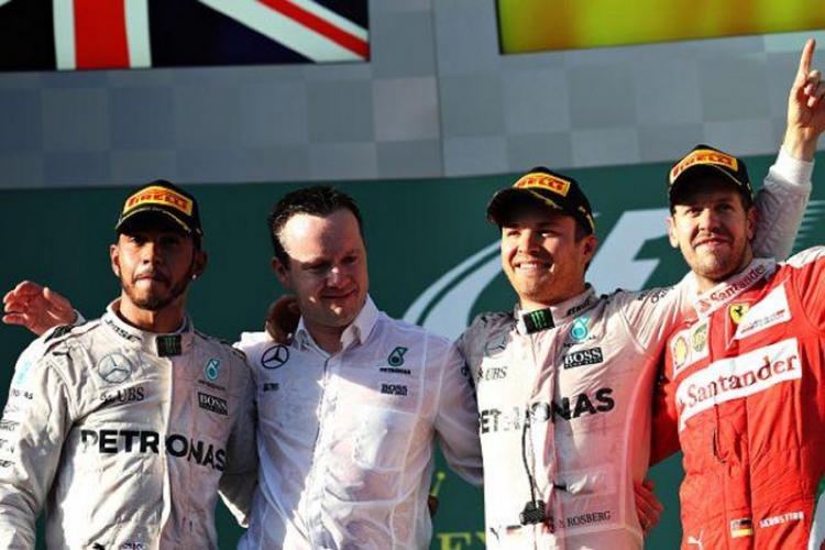 Počela F1: Rozberg slavio, Alonso se slupao