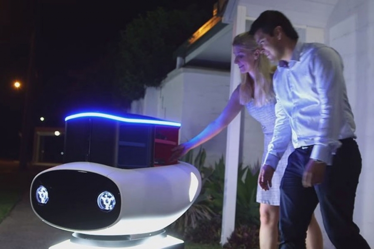 Robot Dru kao dostavljač omiljene hrane (VIDEO)


