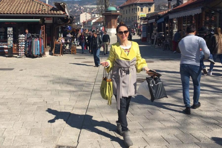 Aleksandra Radović uživala u kafi na Baščaršiji