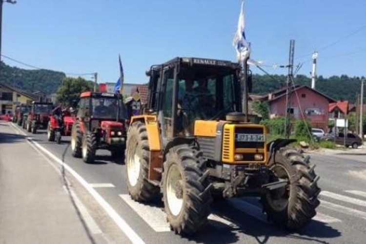 Poljoprivrednici iz Kalesije otputovali u Sarajevo