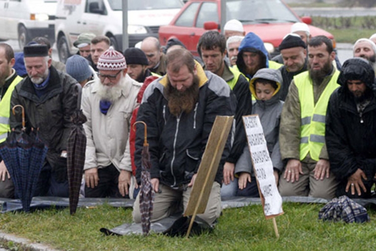 Paradžemati postavljaju uslove Islamskoj zajednici