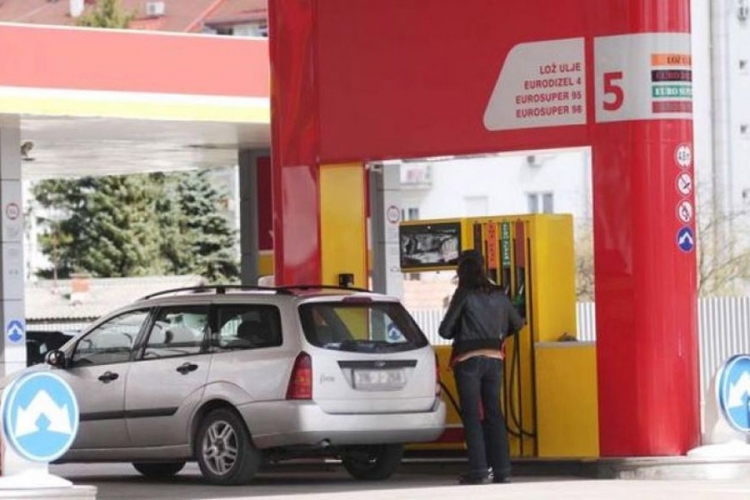 Naftaši naručili aparate za nezakonito točenje lož-ulja