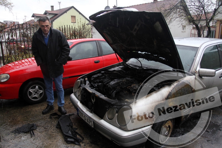 Banjaluka: Zapaljen automobil Gorana Vajkića (FOTO)