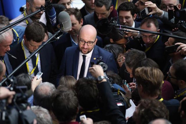 Ministri ponudili ostavke, premijer odbio