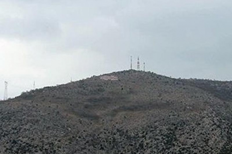 Iznad grada Mostara osvanula šahovnica 