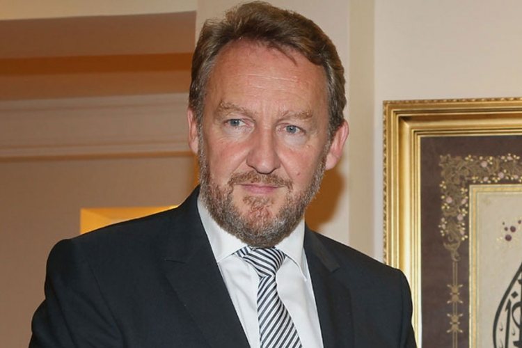 Izetbegović: Iznenađen sam oslobađajućom presudom Šešelju
