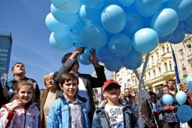 Plavi baloni za obilježavanje Svjetskog dana svjesnosti o autizmu