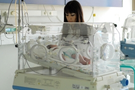 Nove pogodnosti u porodilištu UKC RS: Zalet u poboljšanju uslova za ...