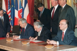 Iz dokumenata Bila Klintona: SAD pristale na velike ustupke Srbima iz ...