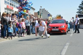 Bjelovarski div vukao 6 automobila istovremeno