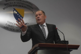 Mektić: Ima li Šešelj državljanstvo BiH?
