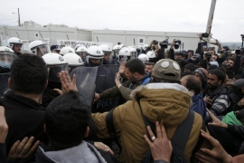 Idomeni: Tuča migranata i policije