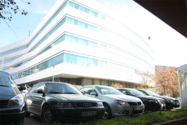Bh. institucije nastavile rasipničku praksu: Zakon propisao limuzine