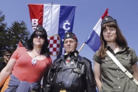 Hrvatska: Ozakoniti pozdrav “Za dom spremni”

