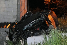 Nesreća u Tuzli: Putnike iz smrskanog automobila izvlačili vatrogasci