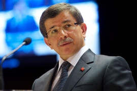 Davutoglu EU: Ukinete vize turskim državljanima ili puštamo izbjeglice