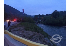 Banjaluka: Autom sletjeli u Vrbas, potraga za djevojkom