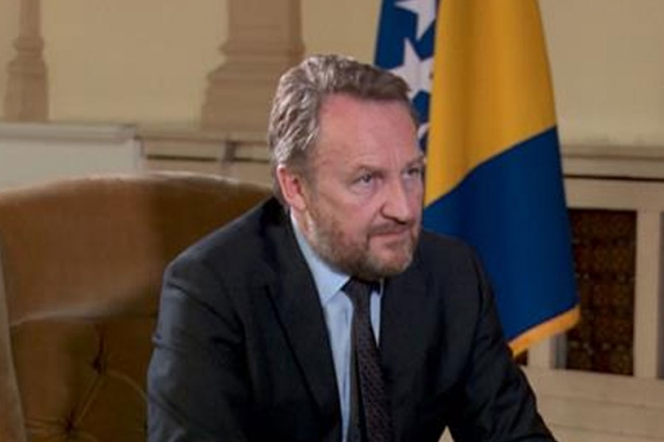 Izetbegović: Tu smo ako Vučić i dalje želi da razgovara