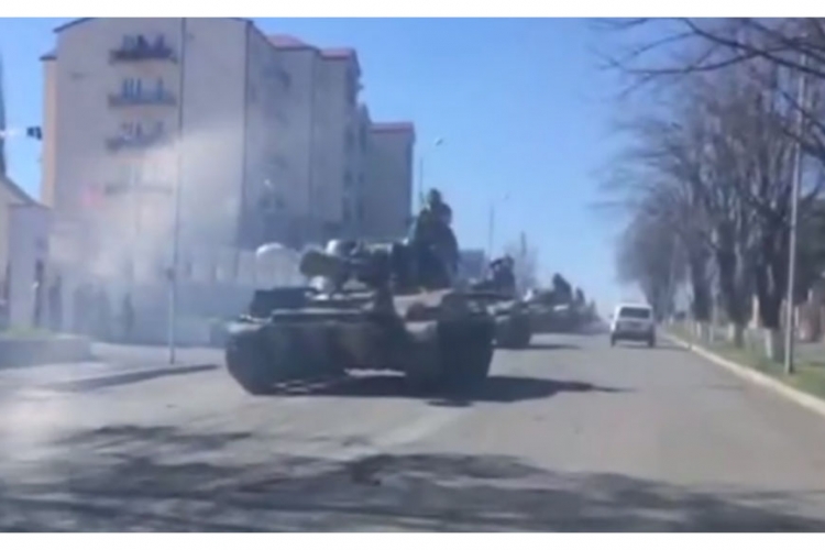 Nagorno Karabah: I dalje se čuju pucnji, tenkovi na ulicama (VIDEO)