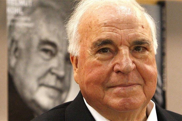Bivši kancelar Helmut Kol se vraća u politiku