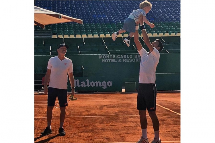 Ðoković slobodan u prvom kolu, Troicki na Simona