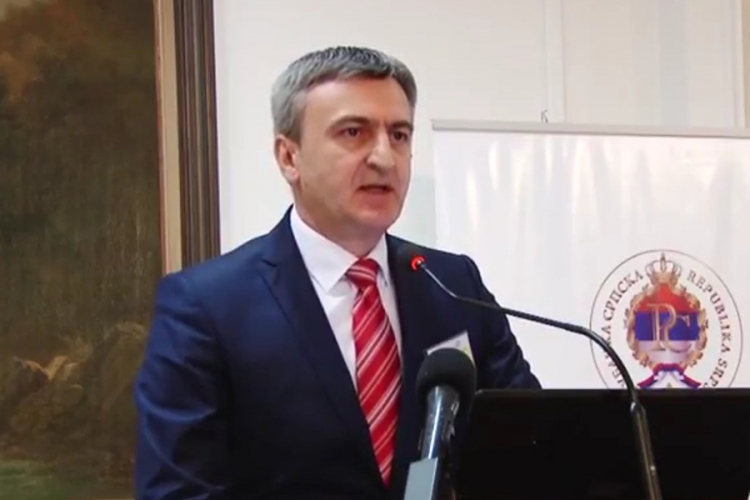 Durmić: Društva iz FBiH na sve načine dolaze do premije