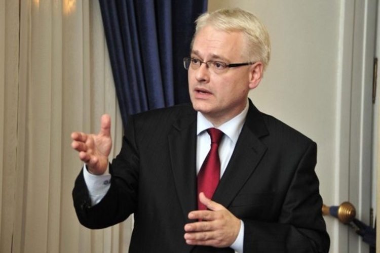 Josipović o komemoraciji u Jasenovcu: “Biću sa Srbima i Jevrejima"


