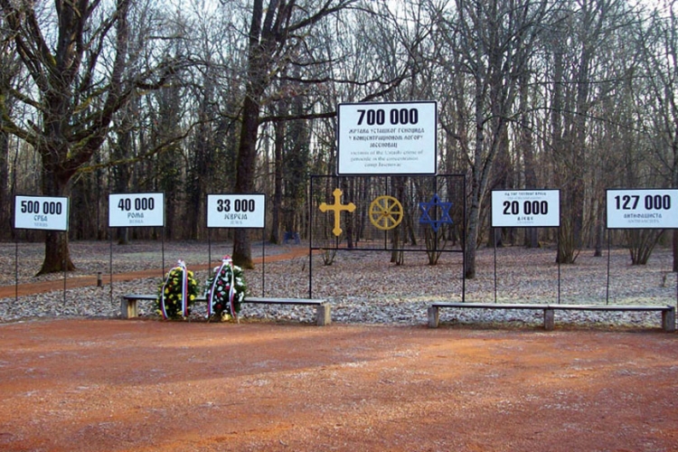 Donja Gradina: Centralna manifestacija 8. maja


