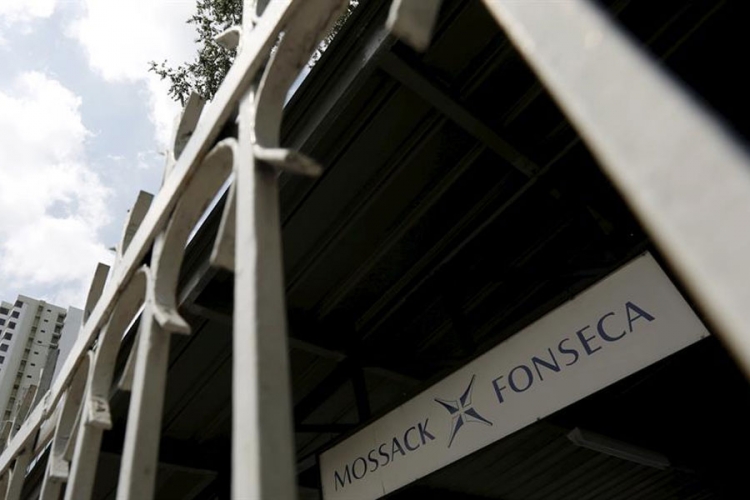 Racija u sjedištu "Mosak Fonseka"