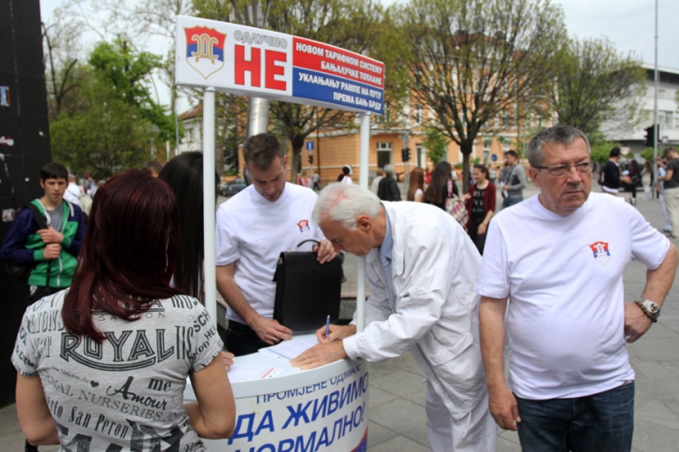 Peticijom protiv uklanjanja rampe na Banj brdu