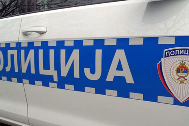Jedno lice teže povrijeđeno u nesreći na putu Zvornik - Milići