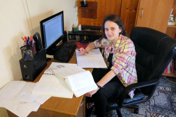 Uspjeh učenice iz Bosanskog Petrovca: Zlatna matematičarka Adisa