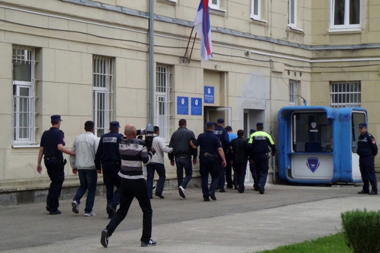 Optužnica protiv petorice uhapšenih u akciji "Maska": Policajac bio na čelu narko-grupe