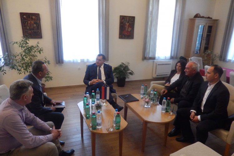 Dodik sa sastanka u Trebinju: RS oslonac Srbima iz Mostara