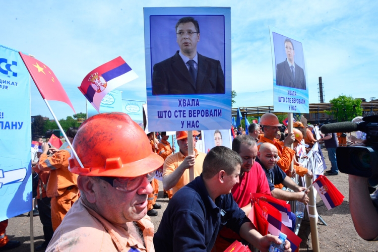 Potpisan ugovor o prodaji Željezare u prisustvu Vučića i Dodika