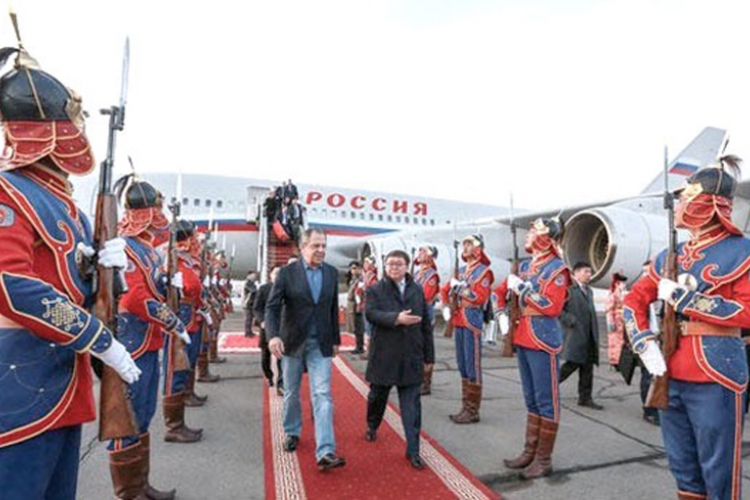 Lavrov u farmerkama naljutio Mongole