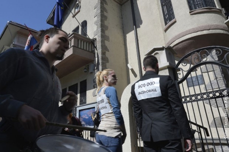Grupa beogradskih studenata predala pismo ambasadi Hrvatske: Jasenovac priznati kao genocid
