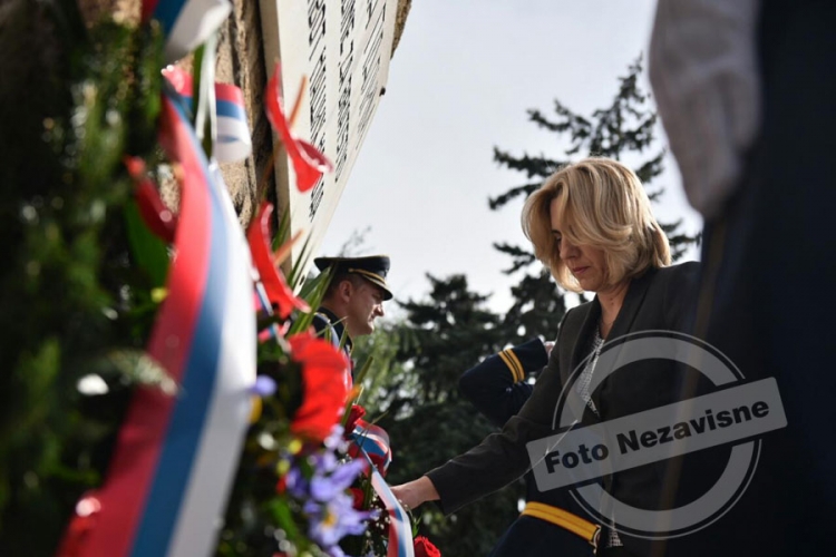 Polaganjem vijenaca i svečanim prijemom počelo obilježavanje Dana Banjaluke (FOTO)