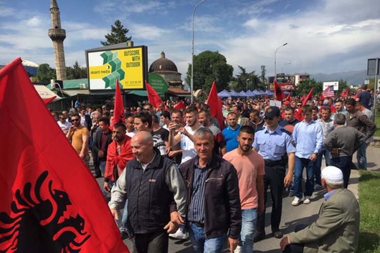 Opsadno stanje u Skoplju zbog marša veterana OVK