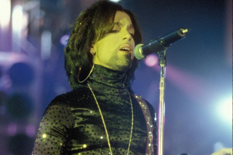 Masovno prikazivanje 'Purple Rain' u kinima (VIDEO)