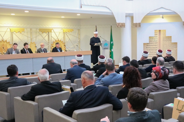 Predstavnici 14 paradžemata pristupili Islamskoj zajednici BiH