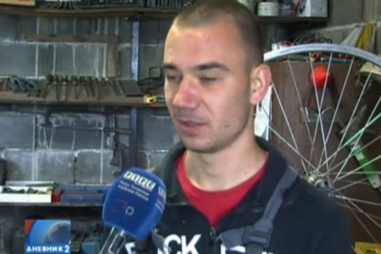 Modriča: Skoro slijep, a majstor za bicikle