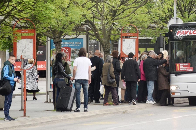 Prevoznicima u RS ponuđeno da 1,5 miliona KM duga za karte bude isplaćeno u ratama