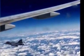 Mađarski borbeni avioni presreli putnički avion (VIDEO)
