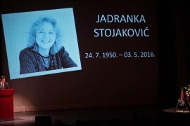 Održana komemoracija Jadranki Stojaković u Narodnom pozorištu u ...